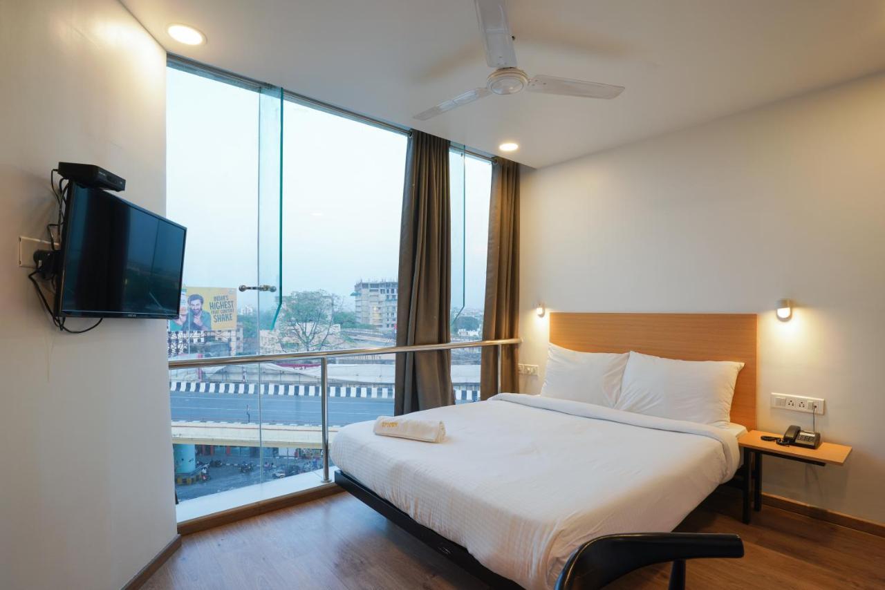 Uptown Hotel Nagpur Exterior foto
